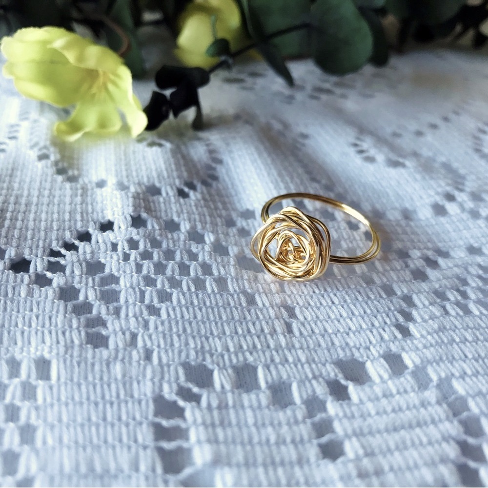 NEW Handmade Wire Rose Ring.